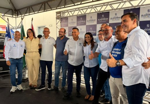 Gustavo Carmo entrega obras de pavimentação e drenagem e amplia infraestrutura urbana em Alagoinhas