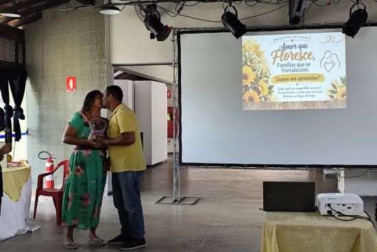 Encontro de Casais promove acolhimento e integração antes do 11º Casamento Social