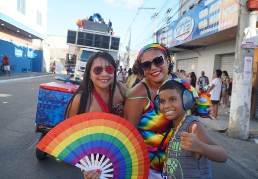 13ª Parada do Orgulho LGBTQIAPN+ de Alagoinhas encerra programação com celebração, diversidade e reafirmação de direitos