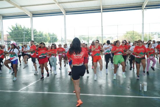 Desafio Movimento que Aproxima reúne participantes em domingo de atividades físicas e promoção do bem-estar