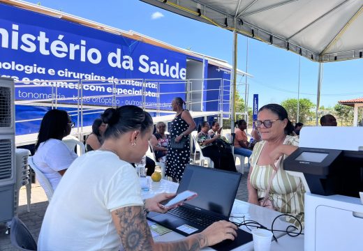 Agora Tem Especialista: unidade móvel de oftalmologia realiza atendimentos em Alagoinhas