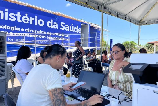 Agora Tem Especialista: unidade móvel de oftalmologia realiza atendimentos em Alagoinhas