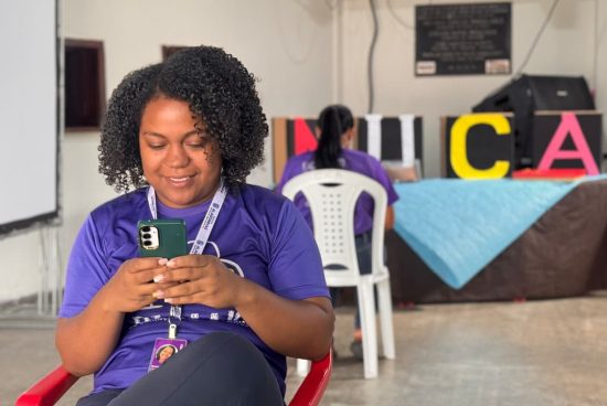 Palestra em Alagoinhas orienta adolescentes sobre segurança digital, responsabilidade e uso consciente da internet