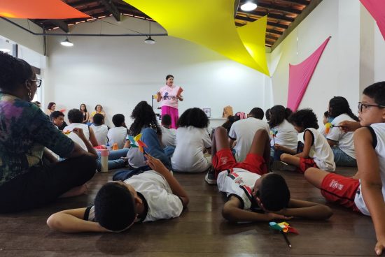 Festival Felina promove encontro de estudantes da Rede Municipal com o universo da leitura por meio da contação de histórias