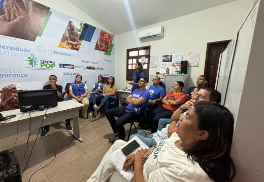 Consultório na Rua promove capacitação para proteger população em situação de rua do calor extremo
